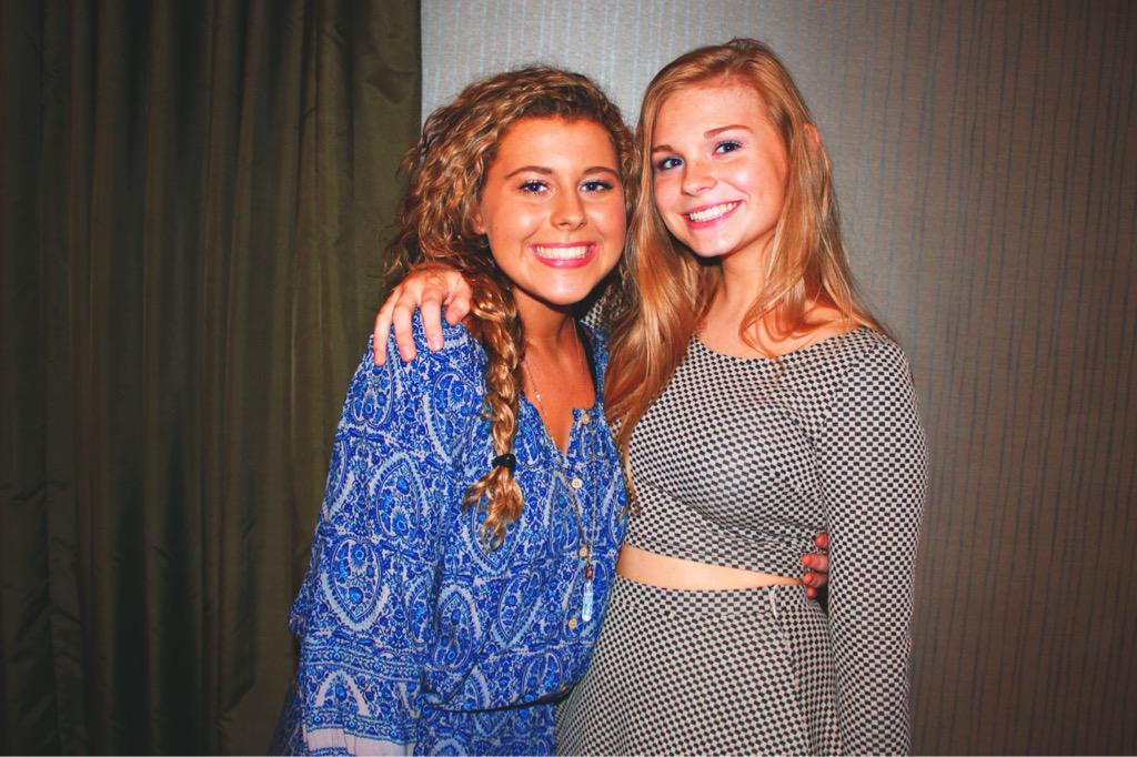 maddiemac_'s tweet photo. love my ΔΒΣ fam #screaminggreek http://t.co/Fe8Qruwhb4