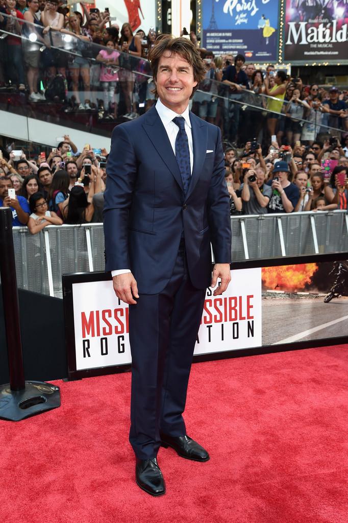 Tom Cruise: Tom Cruise wore a #GiorgioArmani blue suit to the # ...