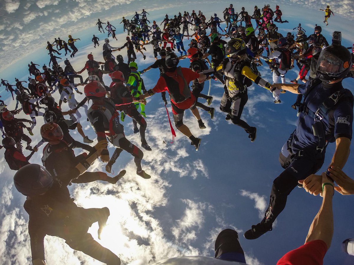 GunnarJeannette's tweet photo. The World Vertical Record is a Go! #VerticalElite #SDCSummerfest #GoPro #Hero4 #PDValkyrie #Skydiving http://t.co/4YGdfQWSdP