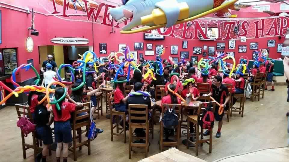 KianaValentin19's tweet photo. A ley de nada para comenzar nuestro ultimo año ! 🔴⚪️⚫️  #Falcons16 #Familia http://t.co/QqIHqXFuIw