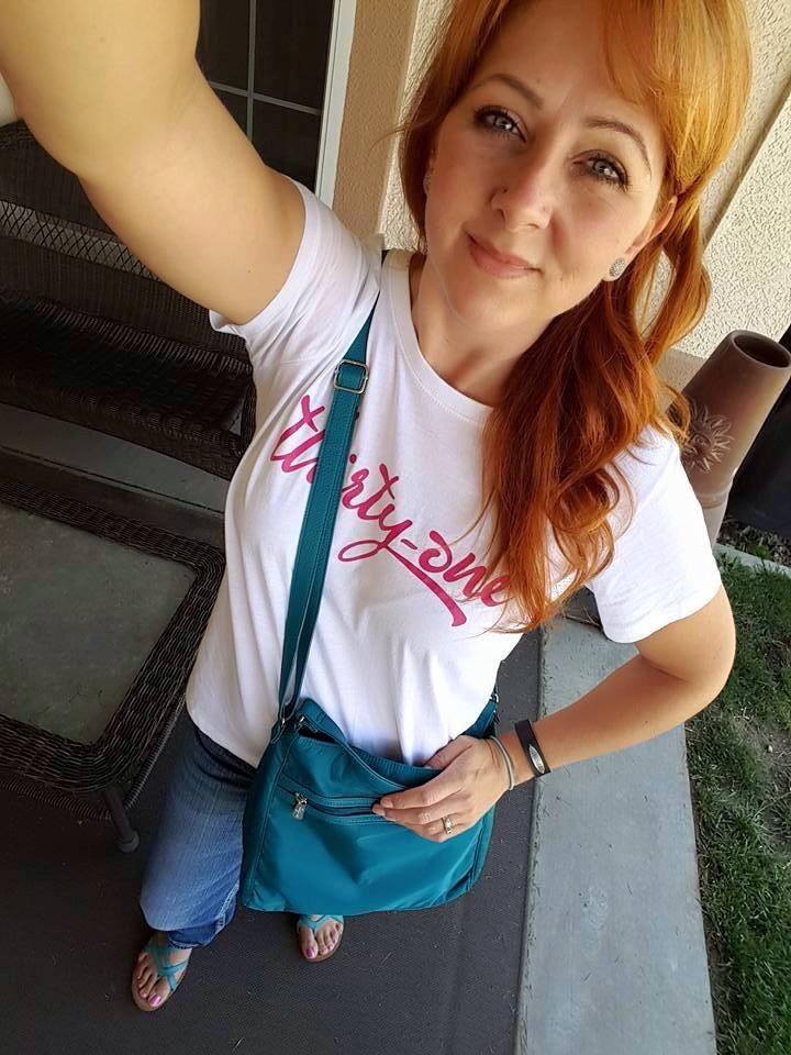 31StephaniB's tweet image. Stepped out of my comfort zone &amp;amp; into a Crossbody. I LOVE the new Everything Crossbody by thirty-one! #aBigBagTheory