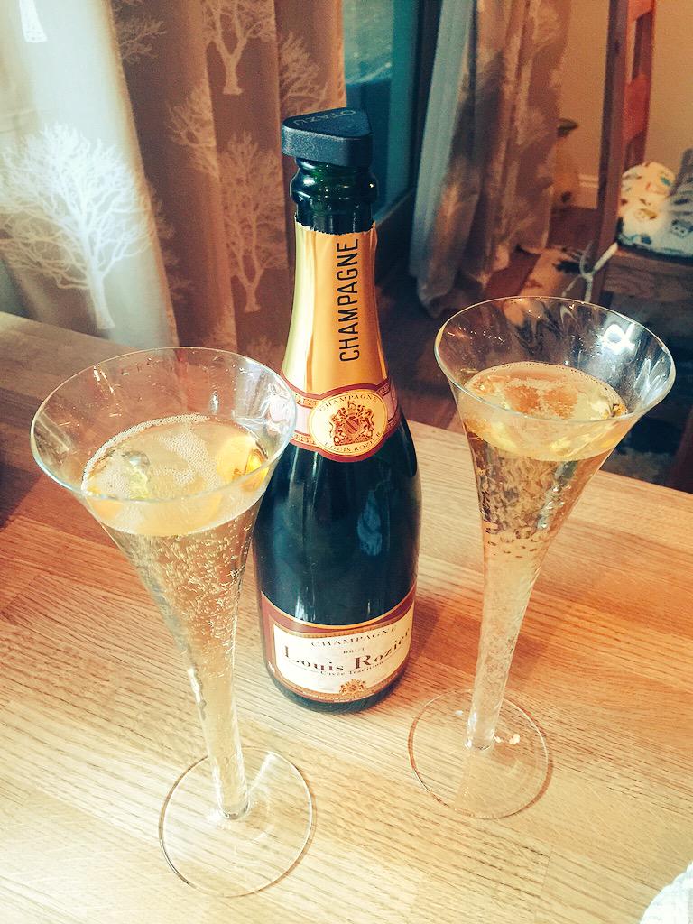 georgedthompson's tweet photo. Big client win today for @Mammoth_Events! Having a few glasses of bubbly to celebrate :) http://t.co/dlCQTBlkVh