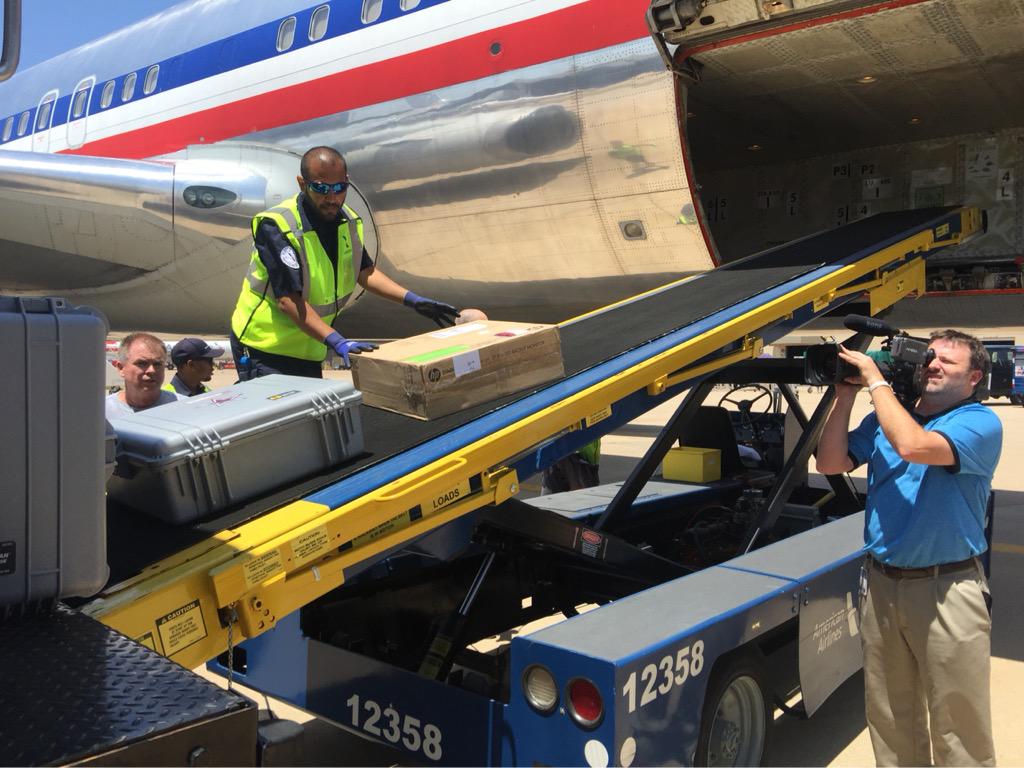 Image Cowboys boarding plane to Oxnard Dallas Cowboys Forum