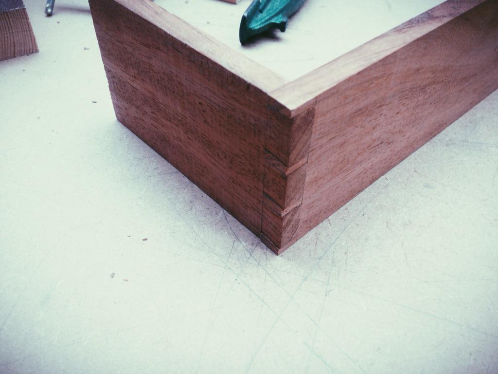 make_furniture's tweet image. Teaching: Hasty dovetail demo you can't rush these things @StudioLW_works #woodworkcourse #dovetail #joints