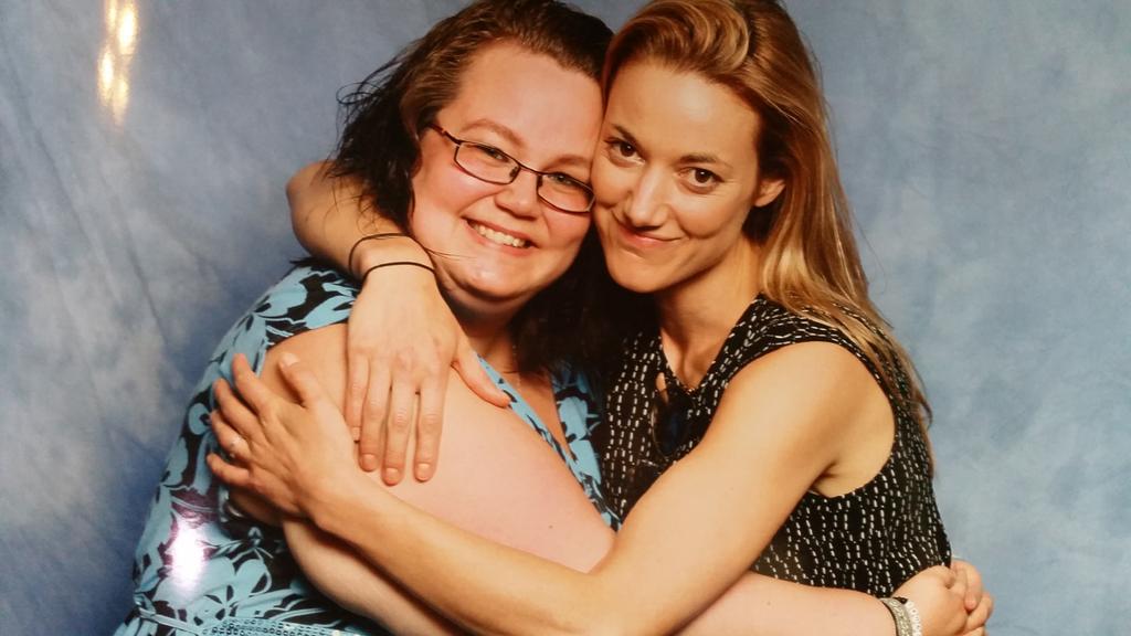 Labrys84's tweet image. @ZoiePalmer TY for this awesome photo.A highlight of my life.You are as w/ful as I imagined.#howfarisittothemoon