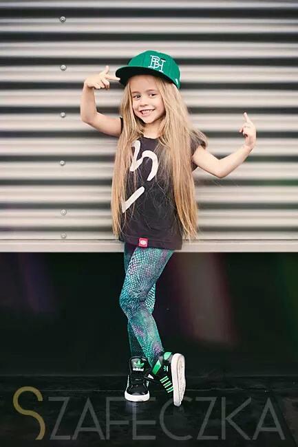 FLHelper's tweet image. Follow little @truefauxer! She's looking for a family.