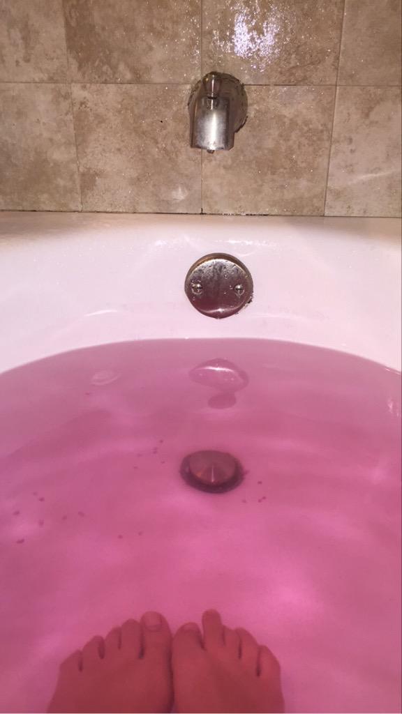 whalens96's tweet photo. i want another bath bomb http://t.co/gtYa2m944E