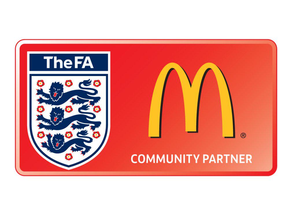 SomersetFA's tweet photo. The Volunteer of the Season is awarded to Paul Bennet (Middlezoy Rovers Football Club) #SFAAwards http://t.co/j4GBezgOpx