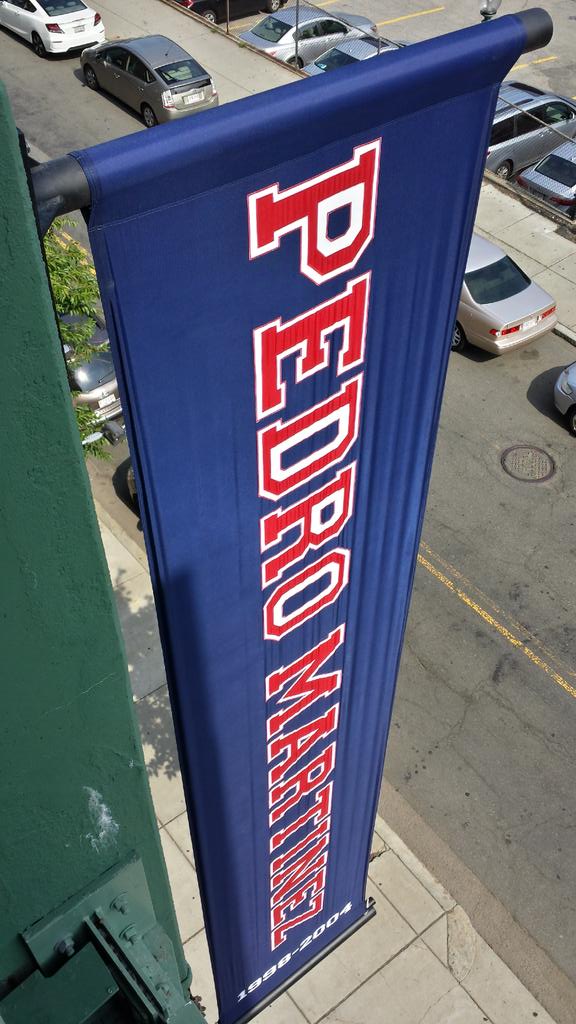 JonCouture's tweet image. Was the regular banner guy on vacation? #TypographyNerd