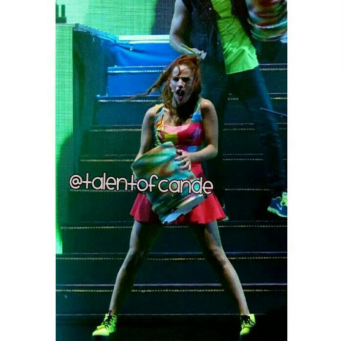 hrryjune's tweet photo. es tan lindo todo lo que transmítis cuando estás arriba del escenario,tienes siempre esta energía y esta motivación💘 http://t.co/1j6pHu4fgL