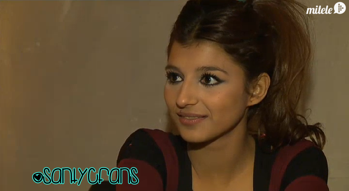 SantyCFans's tweet photo. 'Si tienes la suerte de ser diferente, no cambies nunca' | @SantyVilches http://t.co/AxpmvGAwGy
