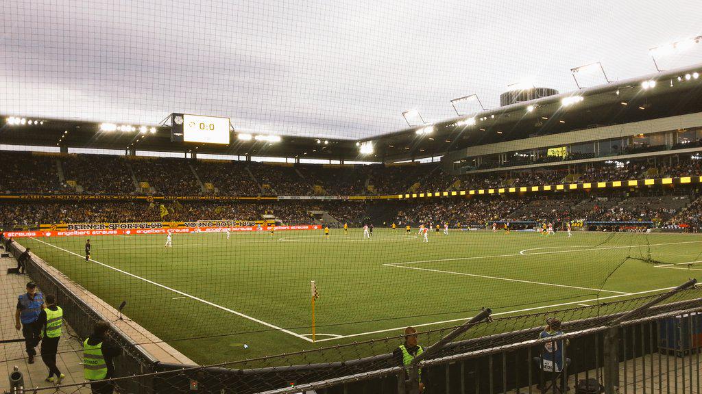 PiXaV's tweet image. Les @ULTRASMONACO94 à Berne soutiennent l'@AS_Monaco. Partout, toujours. #YBASM