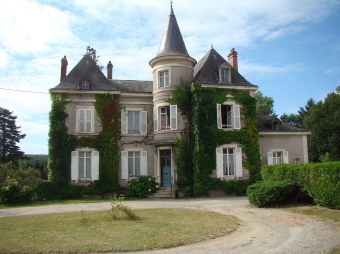 maximillions100's tweet photo. Gorgeous - a lot of house for 200K! @prestigeprops http://t.co/KNBwZ27vyI