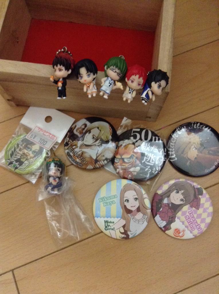 3960_free's tweet photo. どなたか欲しい方いらっしゃいませんか？片付けてたら出てきたので…。

1枚目は全部100円
それ以外は未開封のものは定価。開封済みは定価の半額でお譲りしたいです！

マギ系のラバストは纏めてですと嬉しいです(´・ω・｀) http://t.co/5xakaOxmnI