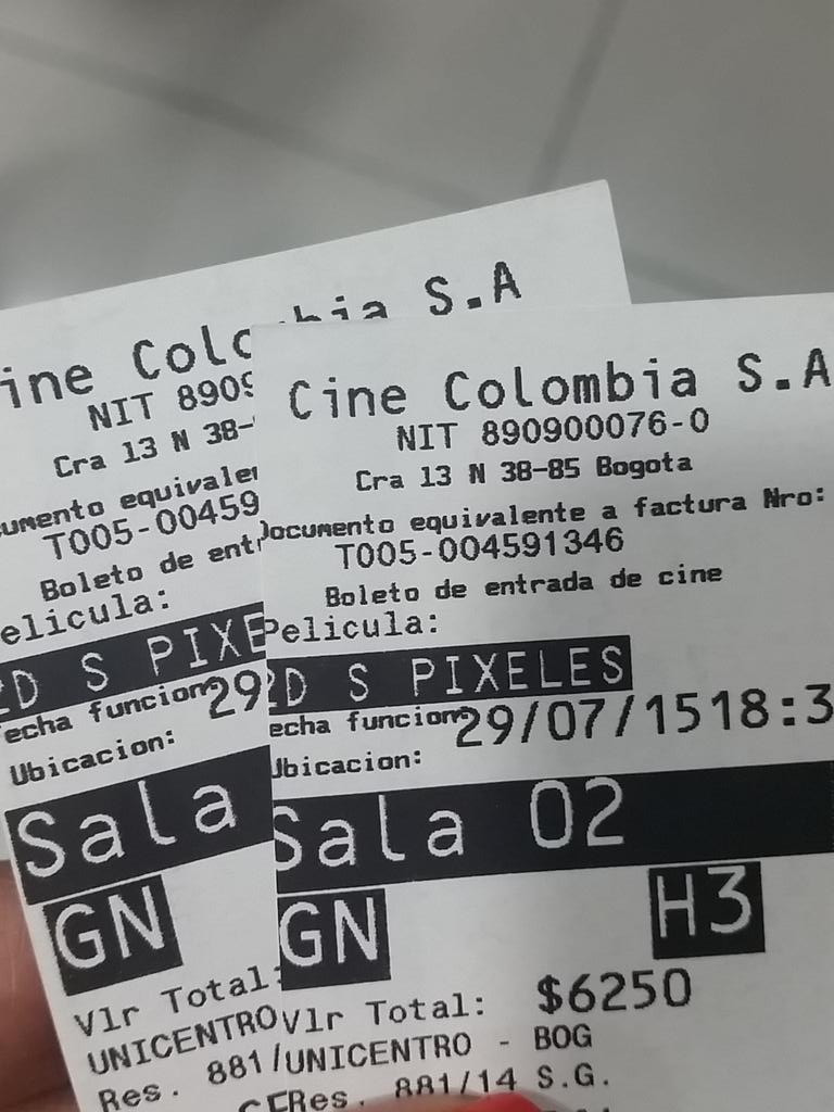 JennBoshell's tweet photo. El primero q me diga cuál es la puntuación máxima lograda en PacMan @MINIcolombia se las lleva #Pixels #ACINECONMINI http://t.co/iFHUQnprT7