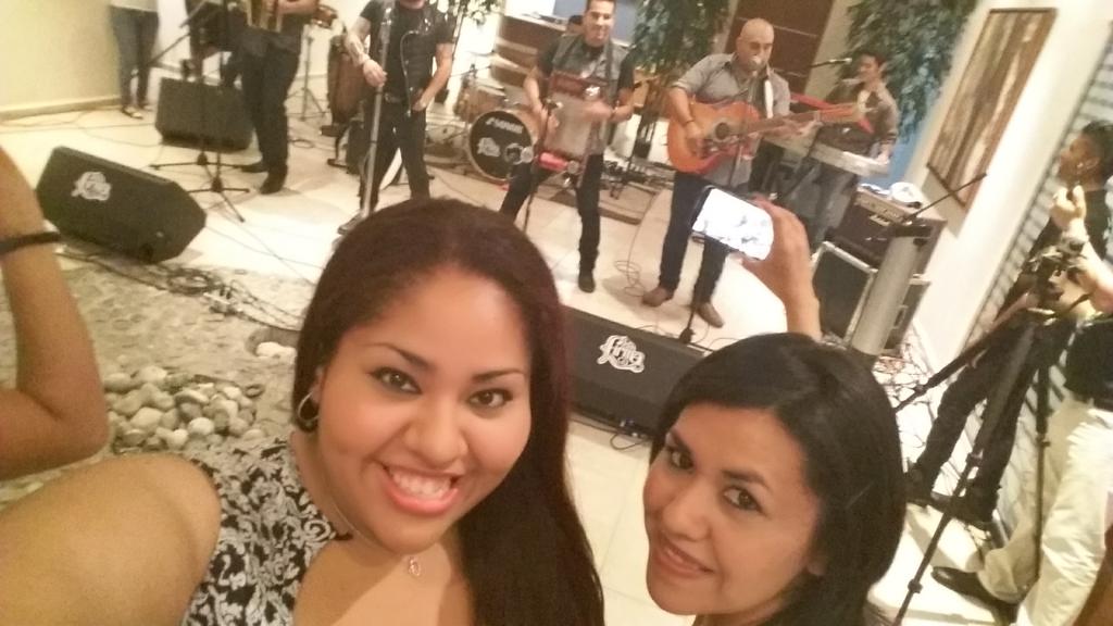 adrhy93's tweet photo. #QueSeVaya @LaFirmaOficial  @LAMEJORFMMTY  @aliciamendoza03  #TheBest #BrilladoresTime @AARONPANTERAMTZ http://t.co/a9NmQxR847