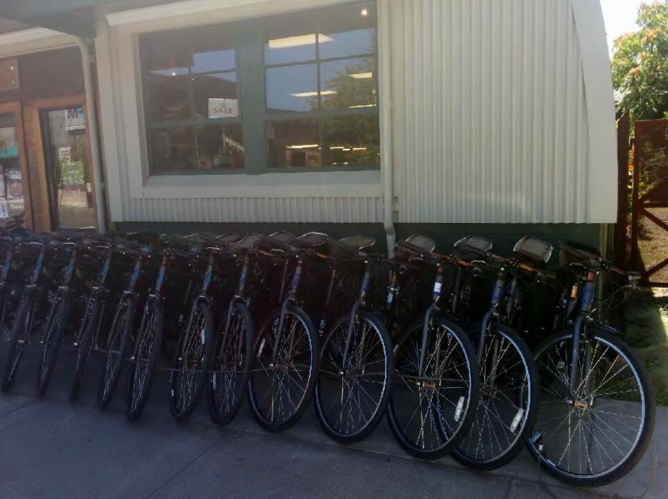 SparkNearby's tweet photo. Best way to explore Healdsburg is by bicycle! @SpokeFolkCycle http://t.co/eGKNy5pHVZ http://t.co/3H7znSSGtZ