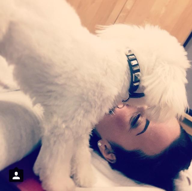 camiladetails's tweet photo. aquele momento que vc percebe que nunca mais vai ter foto assim, eu to bem mal 😔💔 #RIPBuddy http://t.co/JJTIiKV5pY