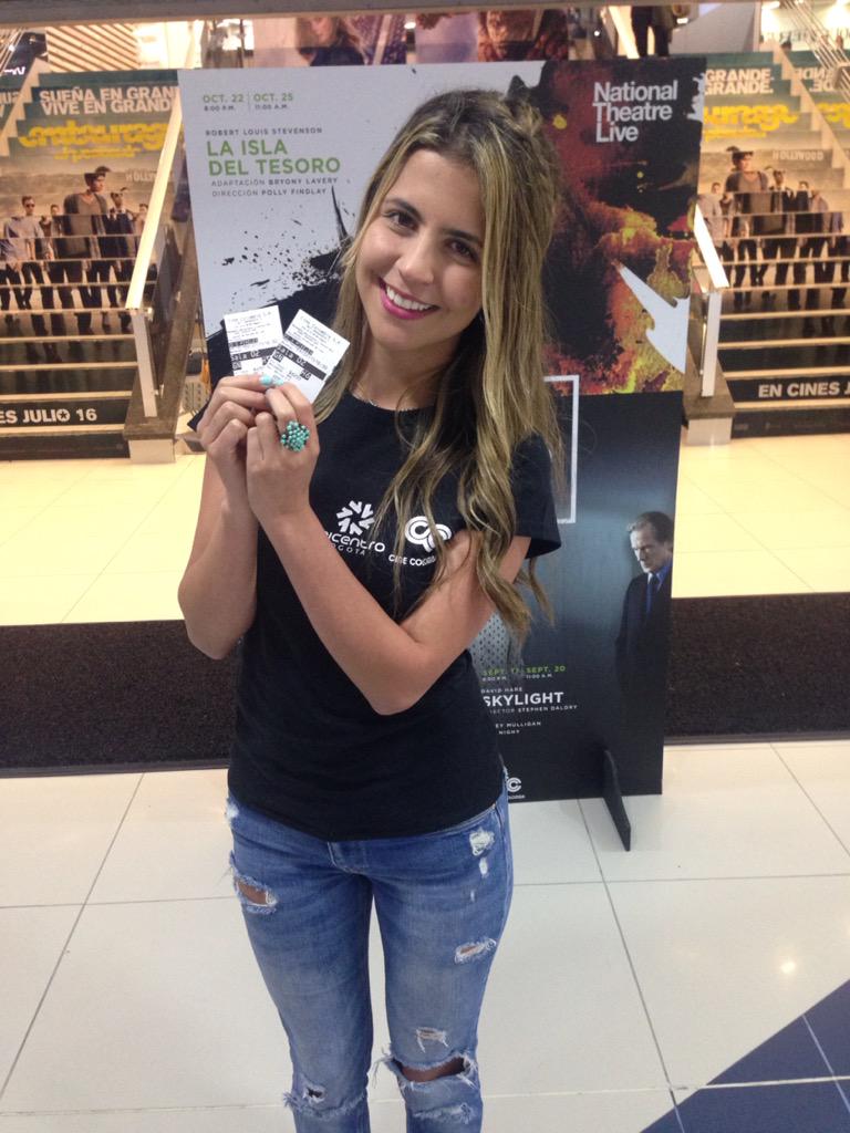 minicolombia's tweet photo. Felicitaciones @LaSofrita por el reto #ACineConMINI con @Cine_Colombia en @UnicentroBogota http://t.co/RITInm7MXB