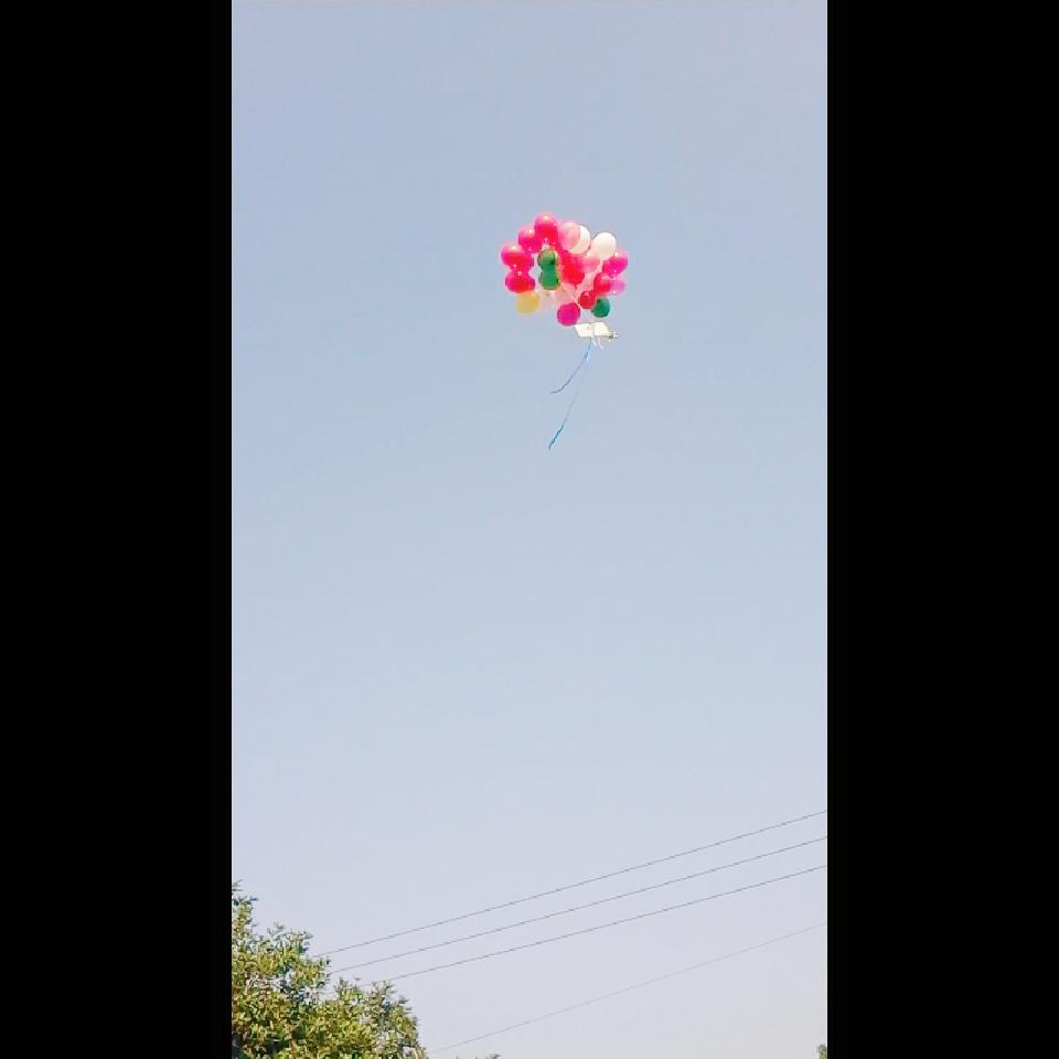 Selamat pagi,
Pagi ini upacara pembukaan MOPD di SMK Binarahayu. 🎉🎈🎈