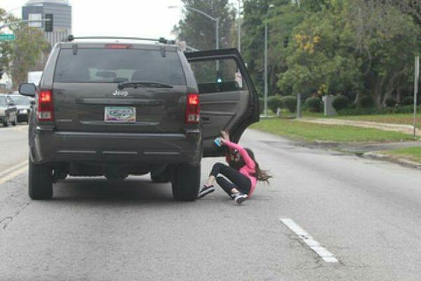 footballacca's tweet photo. When you're on your way home from football after losing and your girlfriend says: 

"Calm down, it's only a game." http://t.co/9QEQCpdUwm