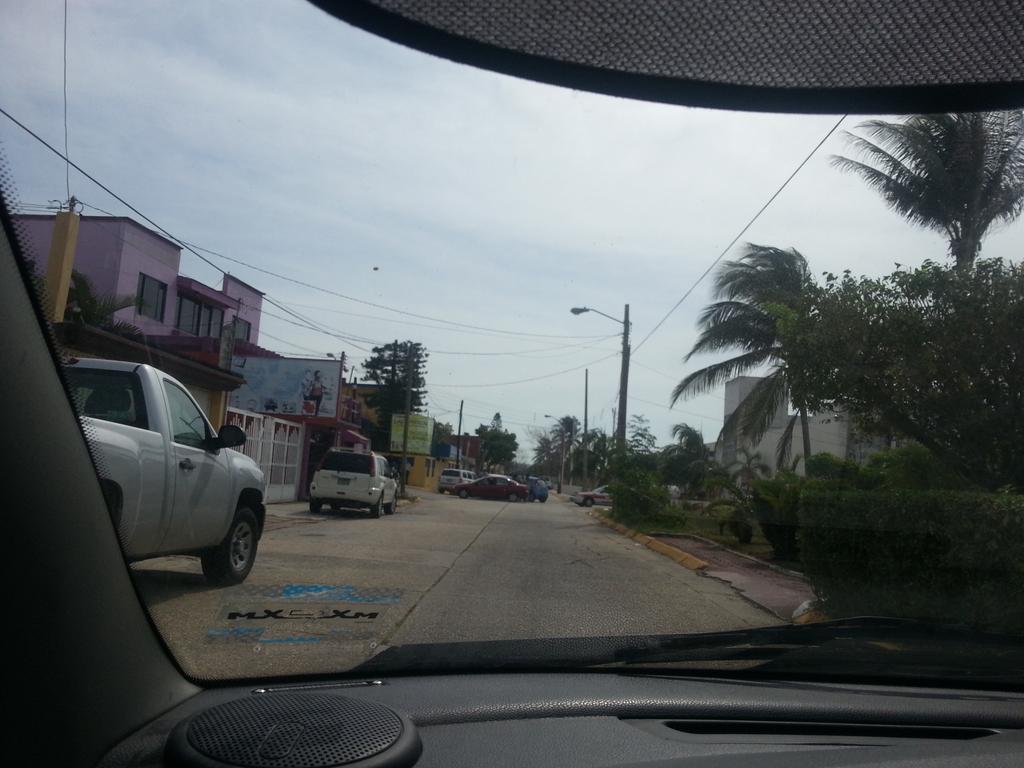 a_esp's tweet photo. Choque en Sonora esq. Edo. De méxico. Col petrolera. http://t.co/kdE8FIajDW