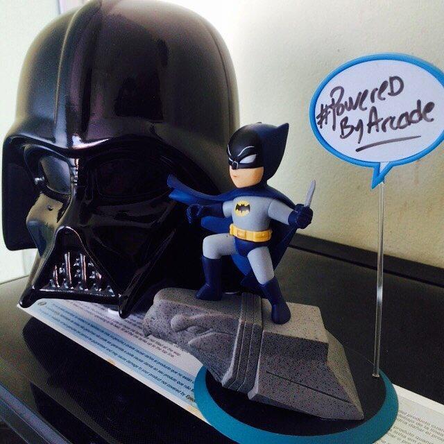 ArcadeClothing's tweet photo. El dúo de la historia. 🙌👾 #PoweredByArcade #madlovein8bits #Batman #DarthVaderb http://t.co/xjsXVjpcWc
