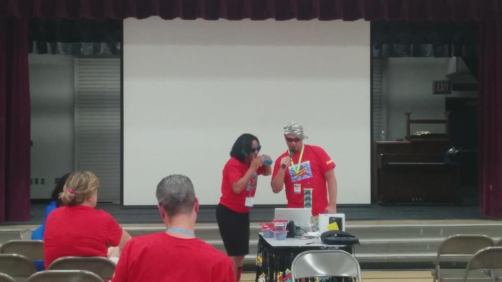 jcolvindhh's tweet photo. This just happened! Open mic rap! #suppergooglebc #lusd http://t.co/9bJLqBFwzb