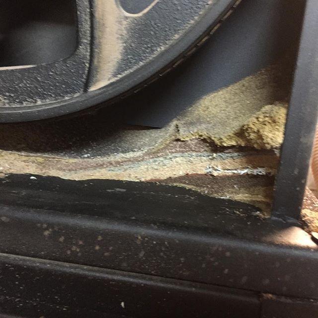 agapeguitars's tweet image. Sawdust geological survey. #luthier #luthiertools ift.tt/1DN54cD