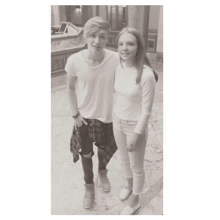 IsacElliot's tweet photo. ❤️fan http://t.co/GXSImr2XOs
