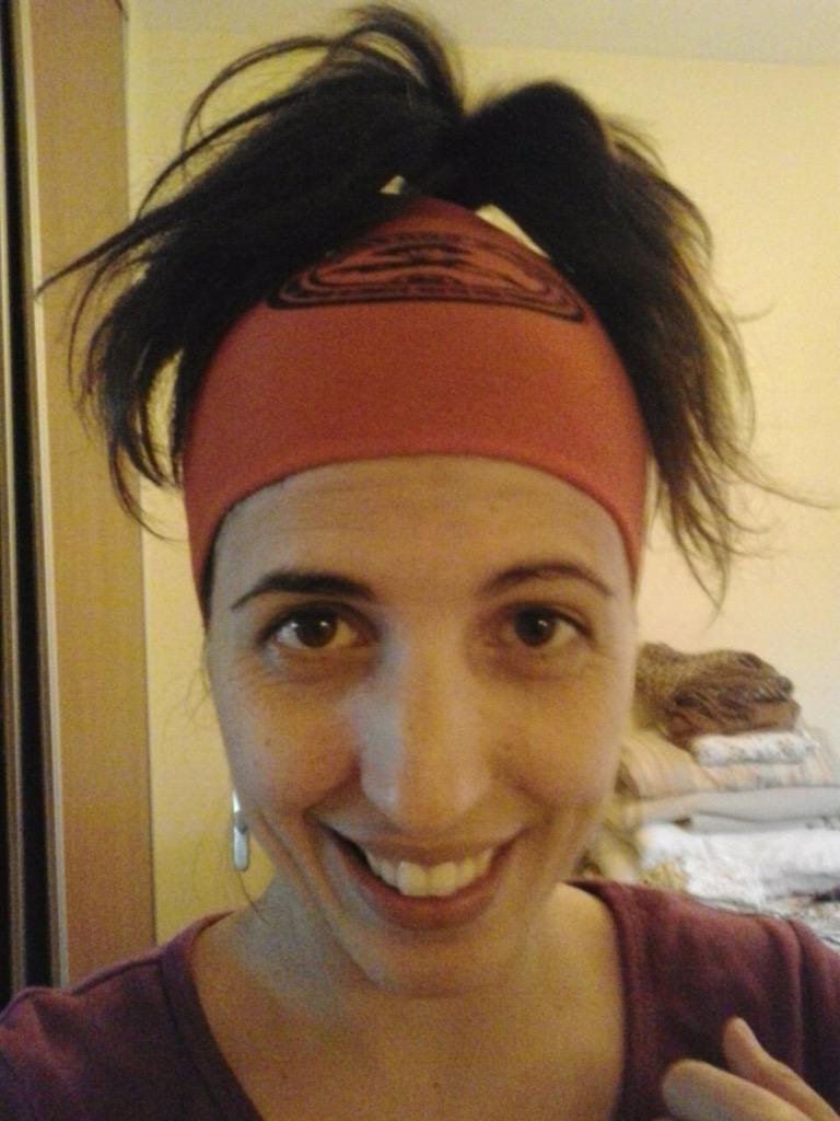 Lu de Bigred con su souvenir de Gravedad Zero. Pareces una cebolla querida 😂😂😂