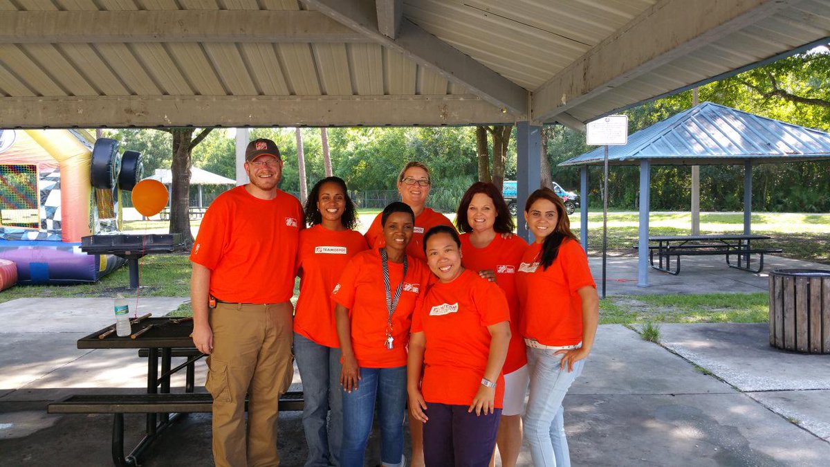 My superstar ASDS team giving back. Back to school event at Northwest Community Center. Thank you so much!