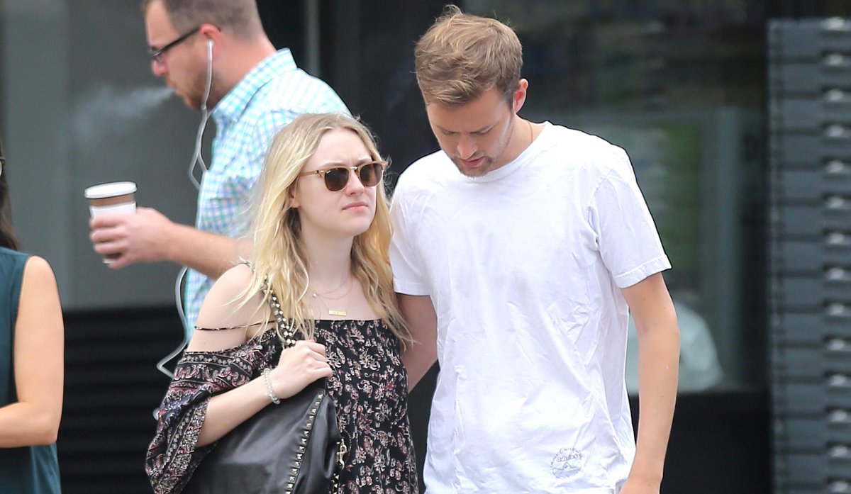 JustJared's tweet photo. Dakota Fanning and her boyfriend Jamie Strachan are still going strong! See the new pics: http://t.co/BYW5nCe5yr http://t.co/jnGO4n3ebq
