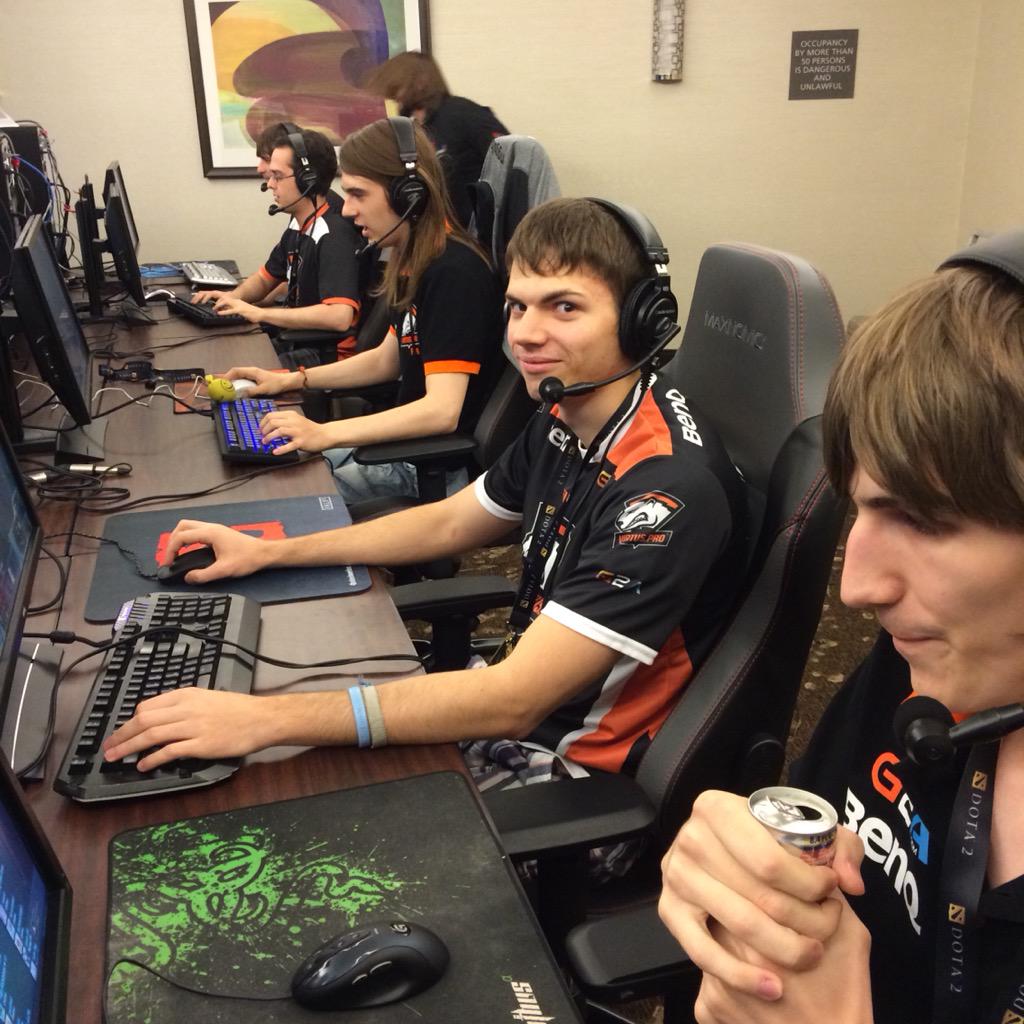 DOTA 2 tweet media