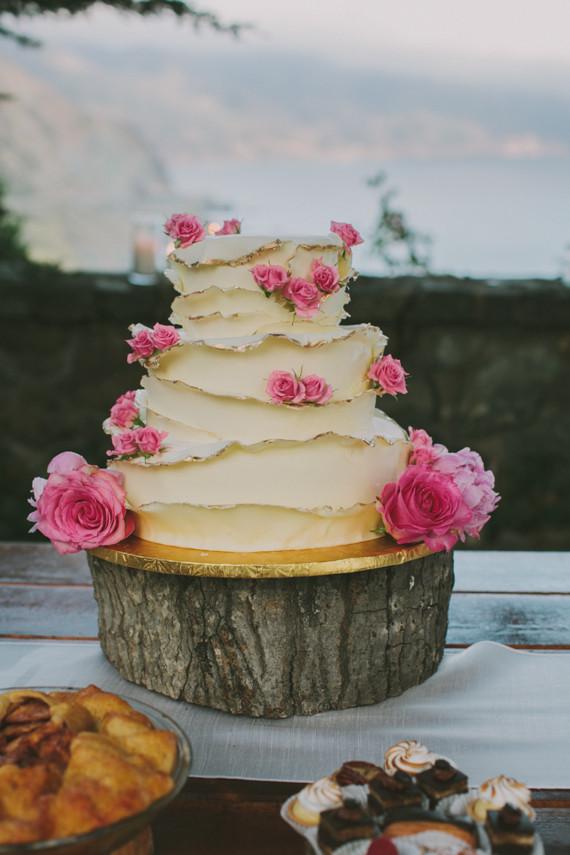 Just then you think Big Sur can’t get better, this cake shows up. >> bit.ly/100LCsur0728 Photo by <a href="/fondlyforever/">Fondly Forever Photo</a>