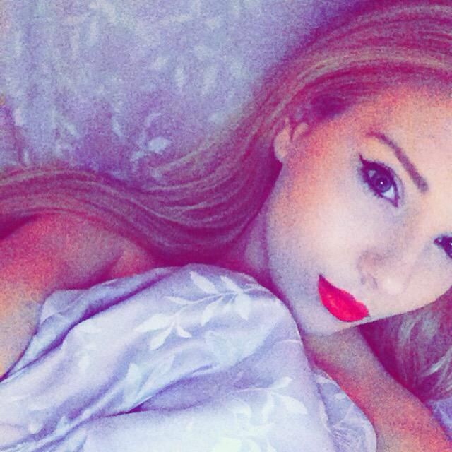 robboooox's tweet photo. 👄🌸 http://t.co/CP9AcoY4dl