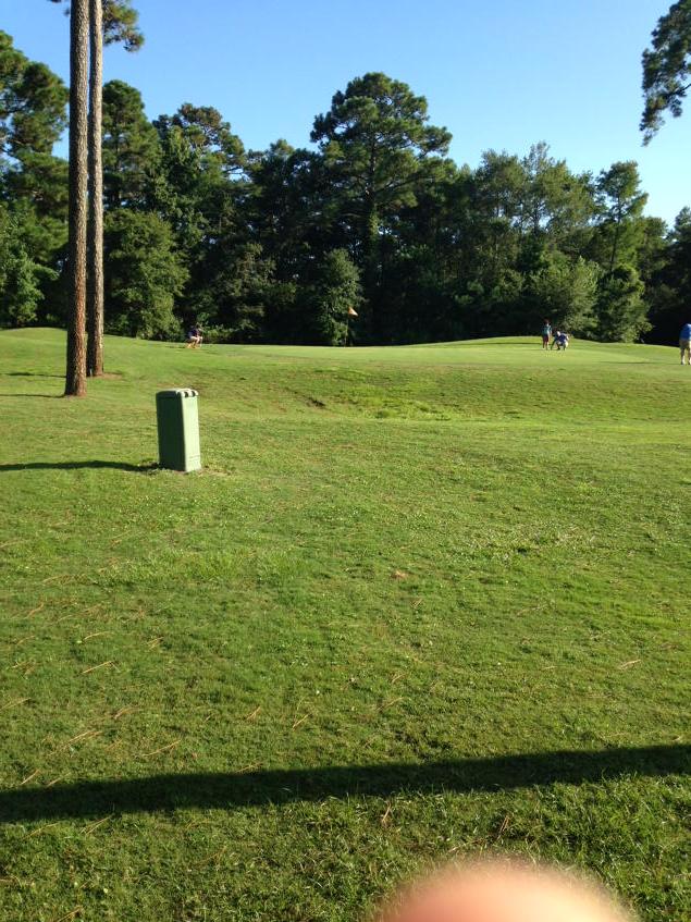 jgregory356's tweet photo. A little evening golf at the beach! #hackinitup http://t.co/T2pt1ZrsRq