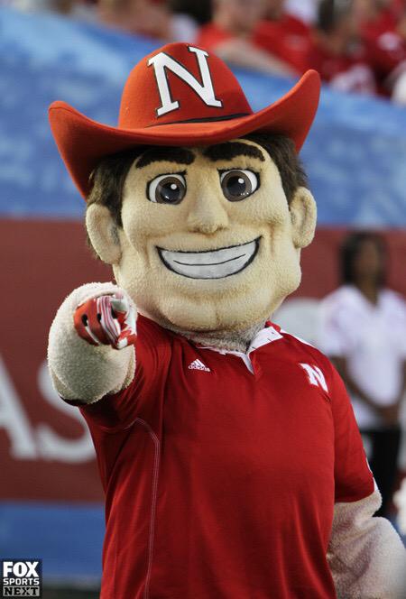 BracketBattles1's tweet image. Greatest Mascot of All Time
• ROUND OF 32 •

RT ~ Herbie Husker
Fav ~ Oregon Duck