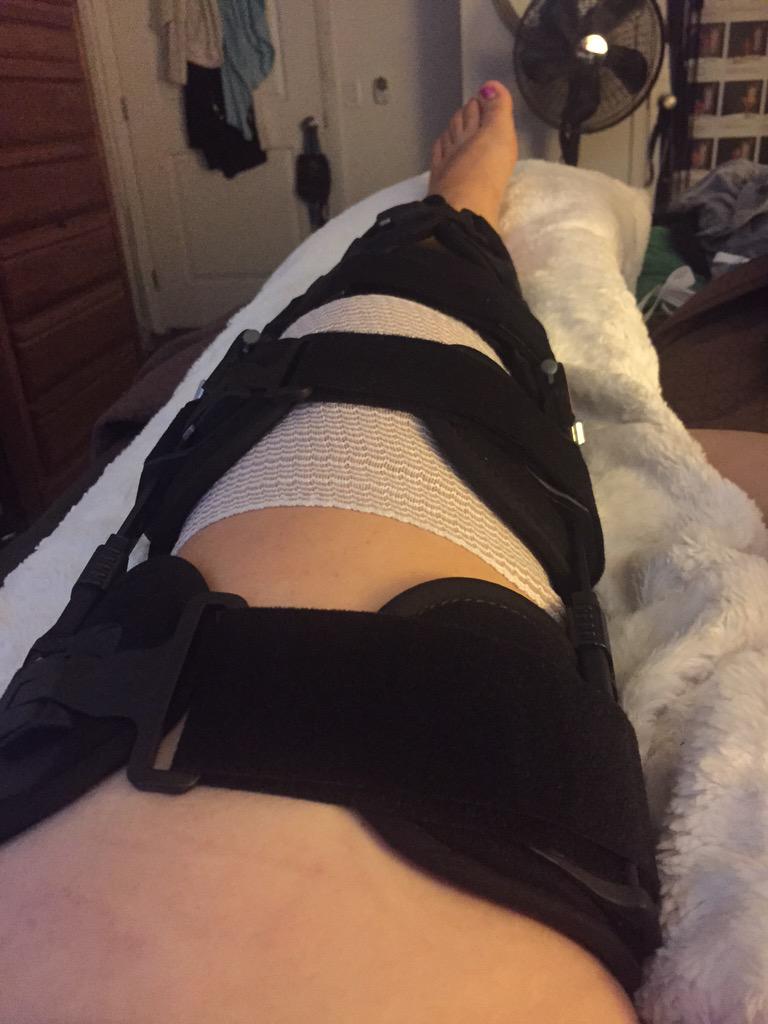 Marriasha's tweet photo. Just had knee surgery time to watch @GhostAdventures Cause @Zak_Bagans and @AaronGoodwin are my heroes. http://t.co/6b0YgBmvCo