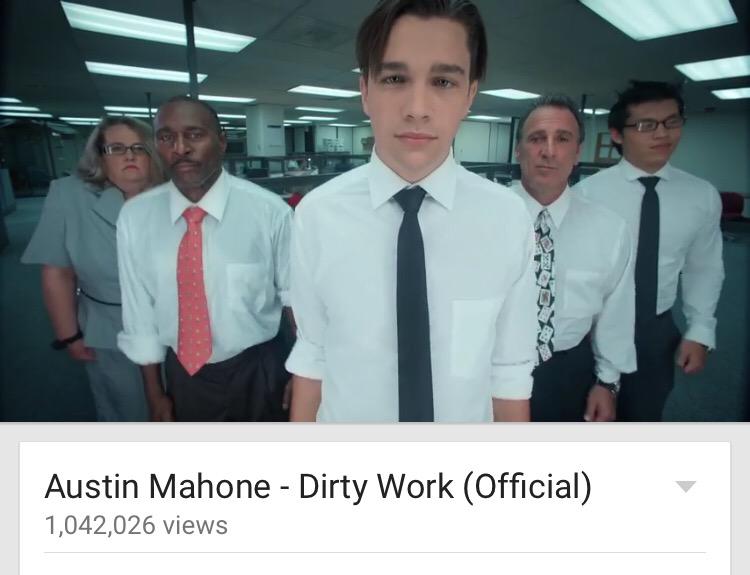 AustinMahone's tweet photo. 1 MILLION VIEWS IN ONE DAY FOR #DIRTYWORKMUSICVIDEO !!! U GUYS ARE THE BEST #MAHOMIESGOHARDEST http://t.co/250Ype9Blr http://t.co/HrfPYcqC3A