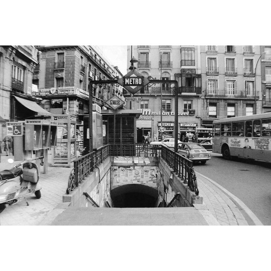 Metro Puerta del Sol... '70 #PuertadelSol #Metro #Madrid #enblancoynegro #Finalesdelos'70