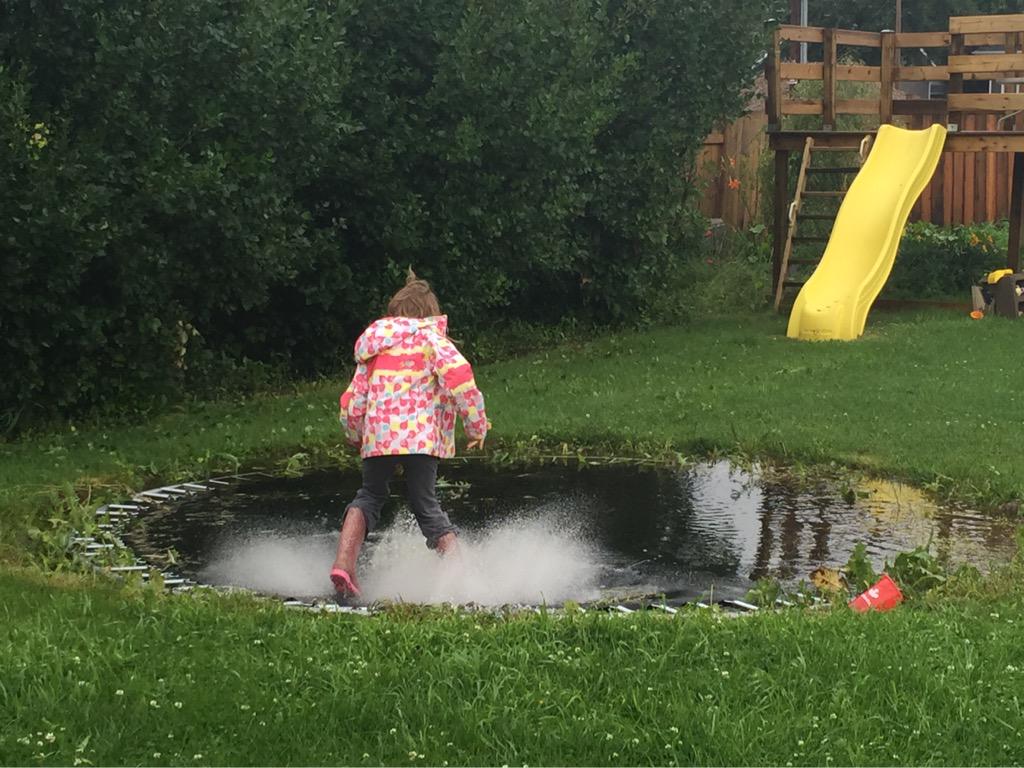 fozzylady's tweet image. Searching for the trampoline #turnoffthewater #saskstorm