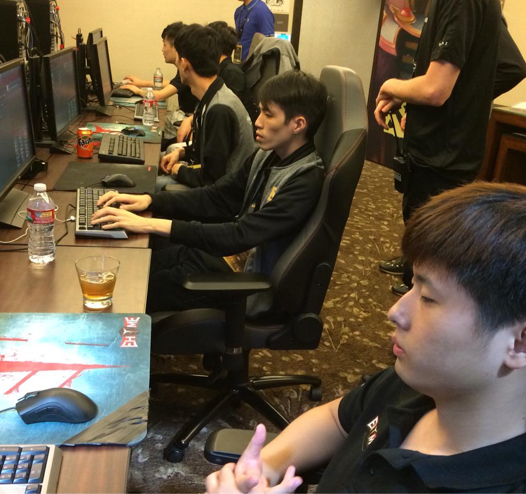 DOTA 2 tweet media