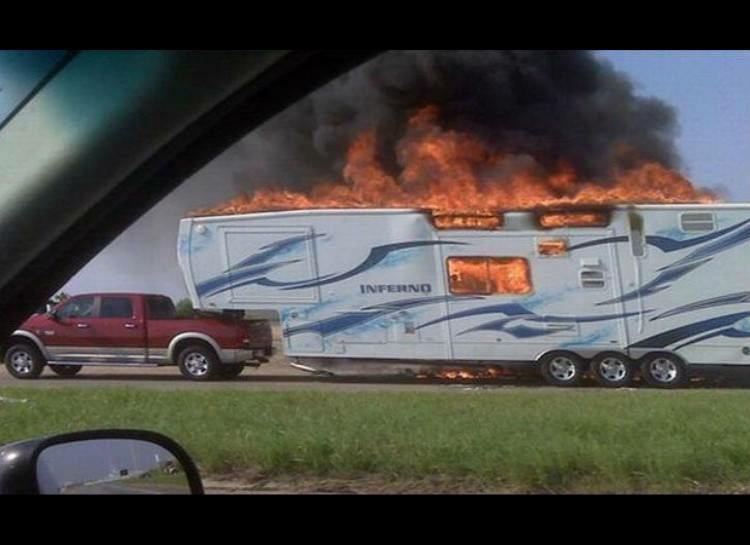 jraper04's tweet image. Breaking News..... Fifth wheel commits suicide after being hooked up to a Dodge.  #getachevy