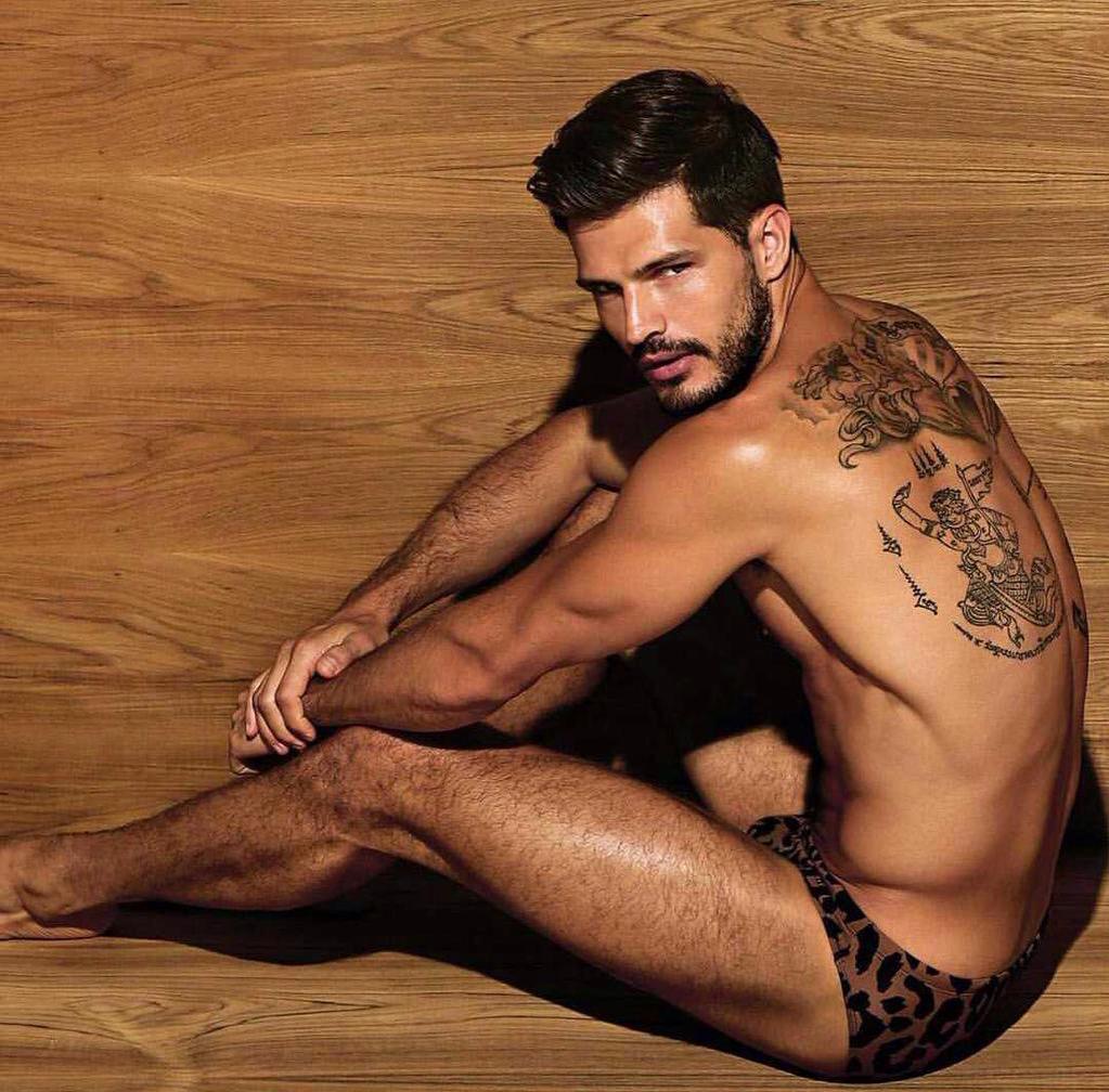 _cockring's tweet photo. #BeardsNTattsTuesday #FurryHunk #HairyArmPits #SuckingCock http://t.co/SuiI86epoB