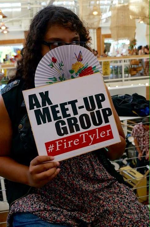 IvoryIce_'s tweet photo. A friend got a nice picture of me at last weekend's meet-up! #FireTyler http://t.co/DIJa0d7Kqk
