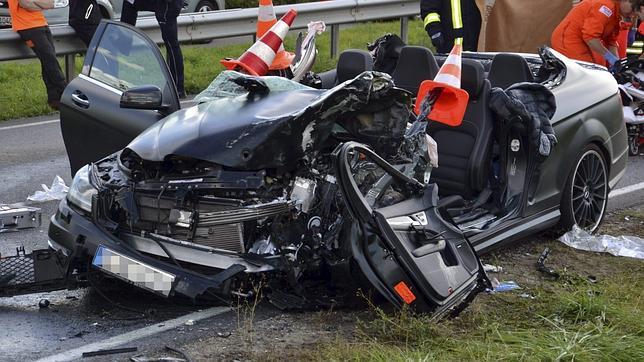 DictadordeCorea's tweet photo. Acaba de llegar Pastor Maldonado #chavezPartyNigthClub http://t.co/BOE7zZKrWH