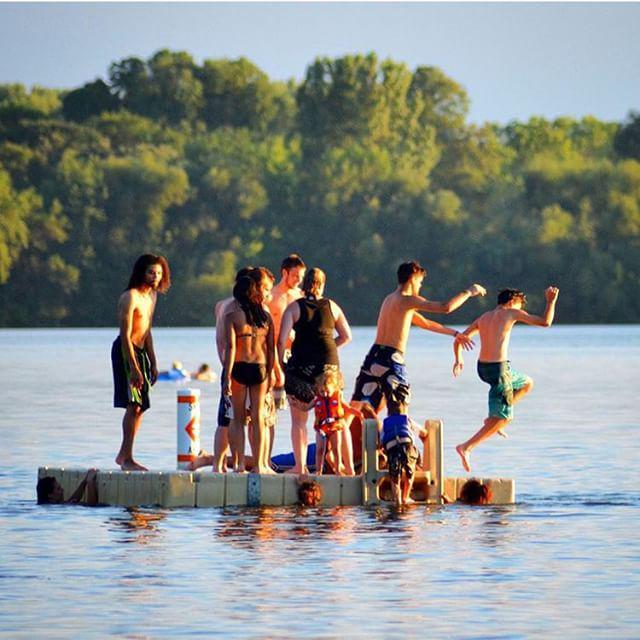 lumen8mpls's tweet photo. We laugh until we think we'll die. Barefoot on a summer night. @mn_shutterbug http://t.co/61B2OivS6z