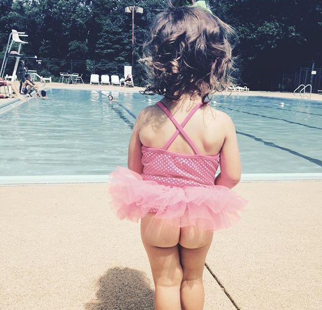 AvgRichKidProb's tweet photo. Basically how I wish I could spend every day. http://t.co/3tCm7Pobgk