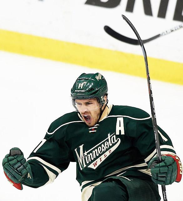 Happy birthday to my favorite non-flyera and ultra dilf, zach parise!!! 